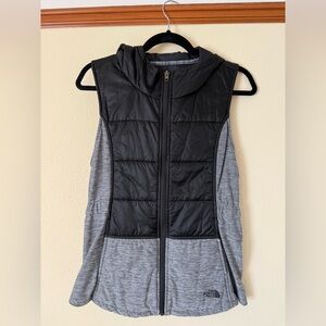 The North Face Women's Pseudio Vest - Black/Grey